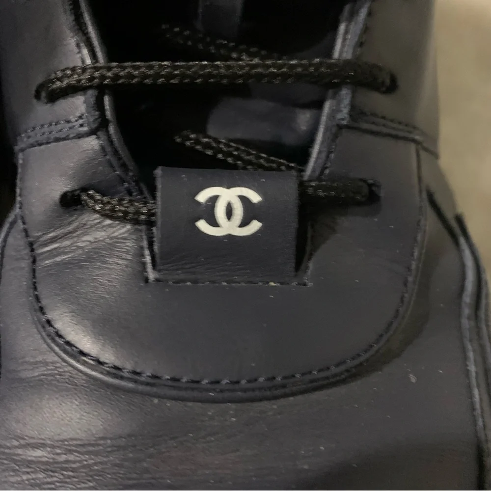 Chanel 2tone high tops - Picture 3 of 12